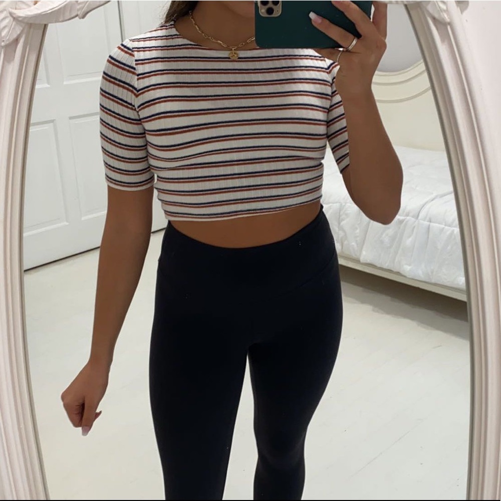 DON’T ASK WHY 1/2 sleeve striped crop top